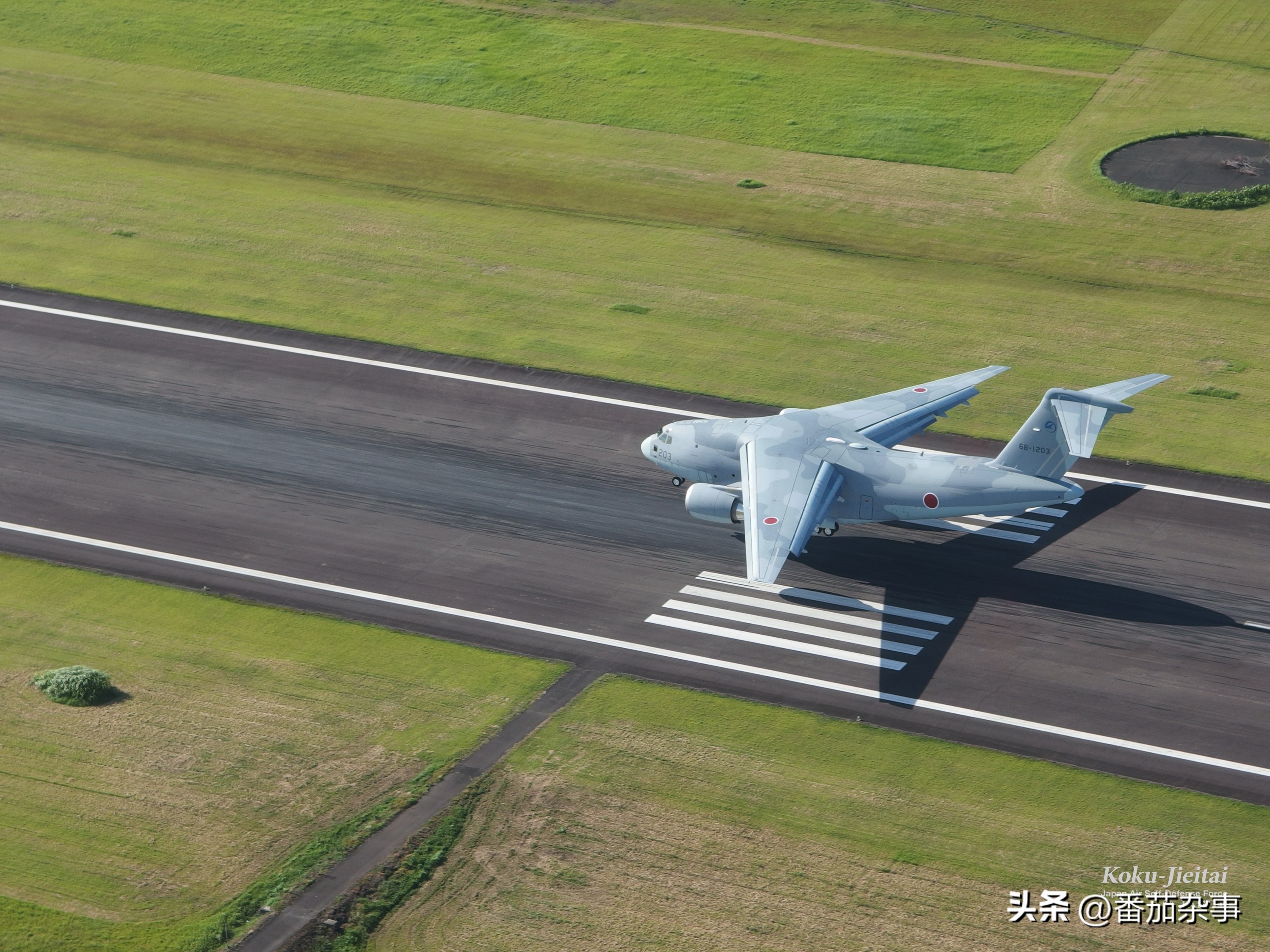 空中自卫队的C-2运输机