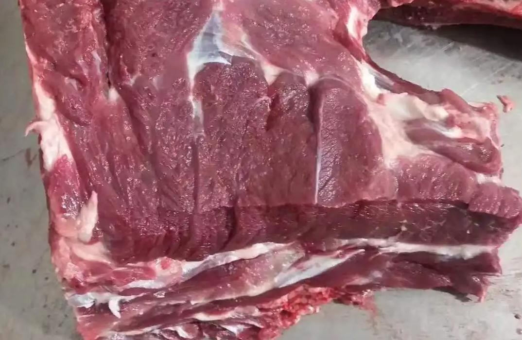 买排骨怎么区分前后排,排骨上有脆骨的是前排还是后排