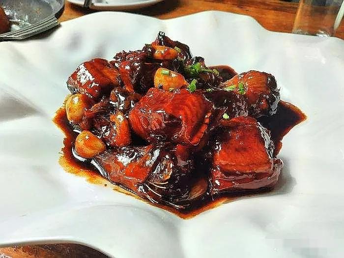 红烧鳝段说说,地道家常菜红烧鳗鱼汤汁