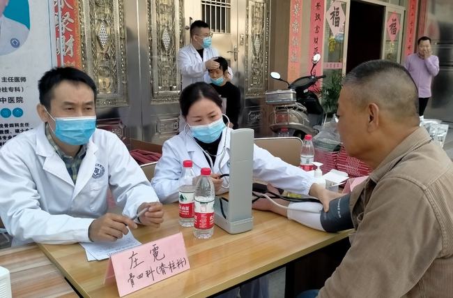 情系桑梓造福乡里义诊活动,潮阳义诊