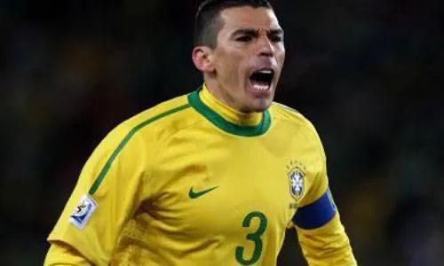 巴西十大中卫是谁,巴西双中卫