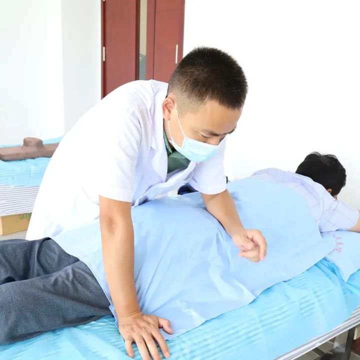 医院康复诊疗科,患者足不出户享受服务