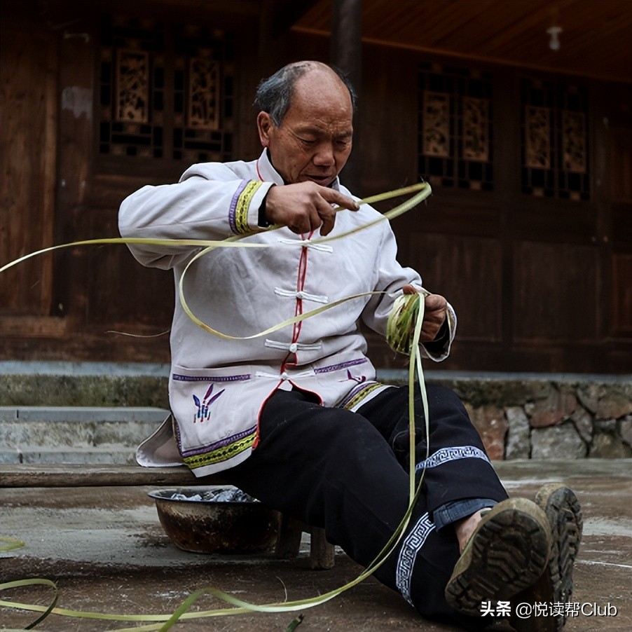 仡佬族打秋千运动,仡佬族打篾鸡蛋游戏图片