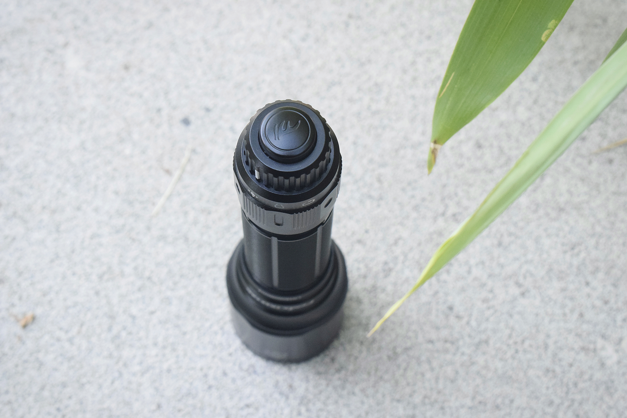 菲尼克斯tk75-2018手电评测,fenix菲尼克斯tk16v2.0战术手电筒