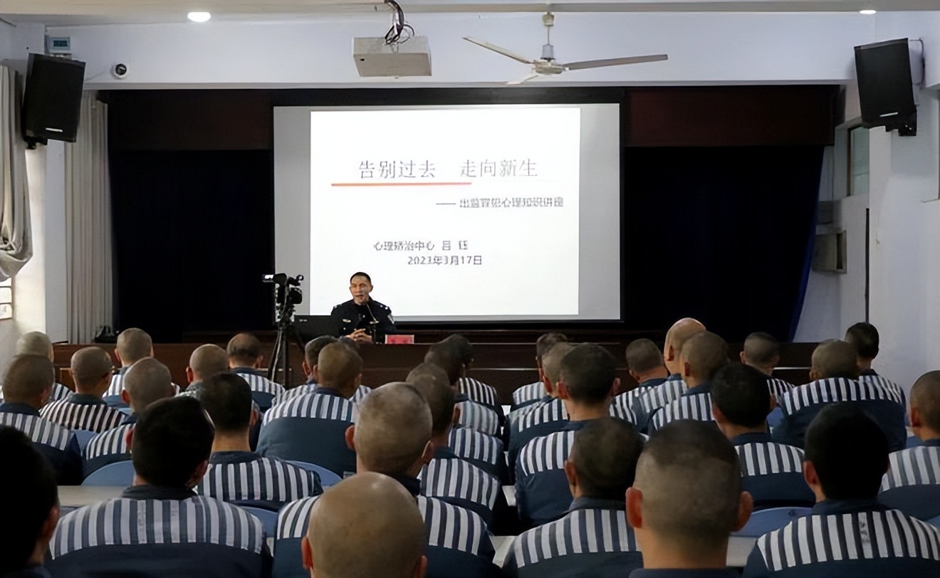 老公坐牢10年我怎么办,老公坐牢12年该怎么办