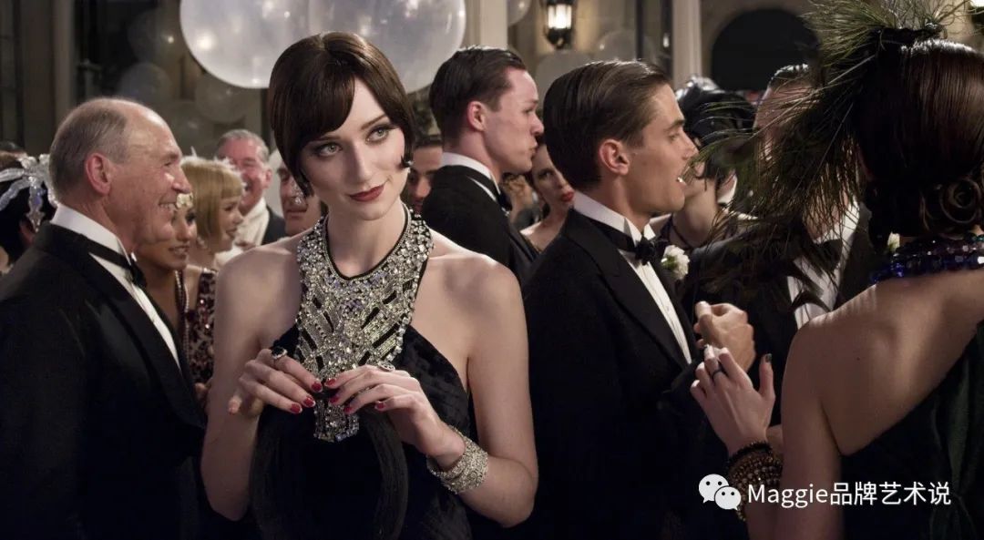 “炫耀消费心理”迭代丨先倒茶？还是先倒牛奶？