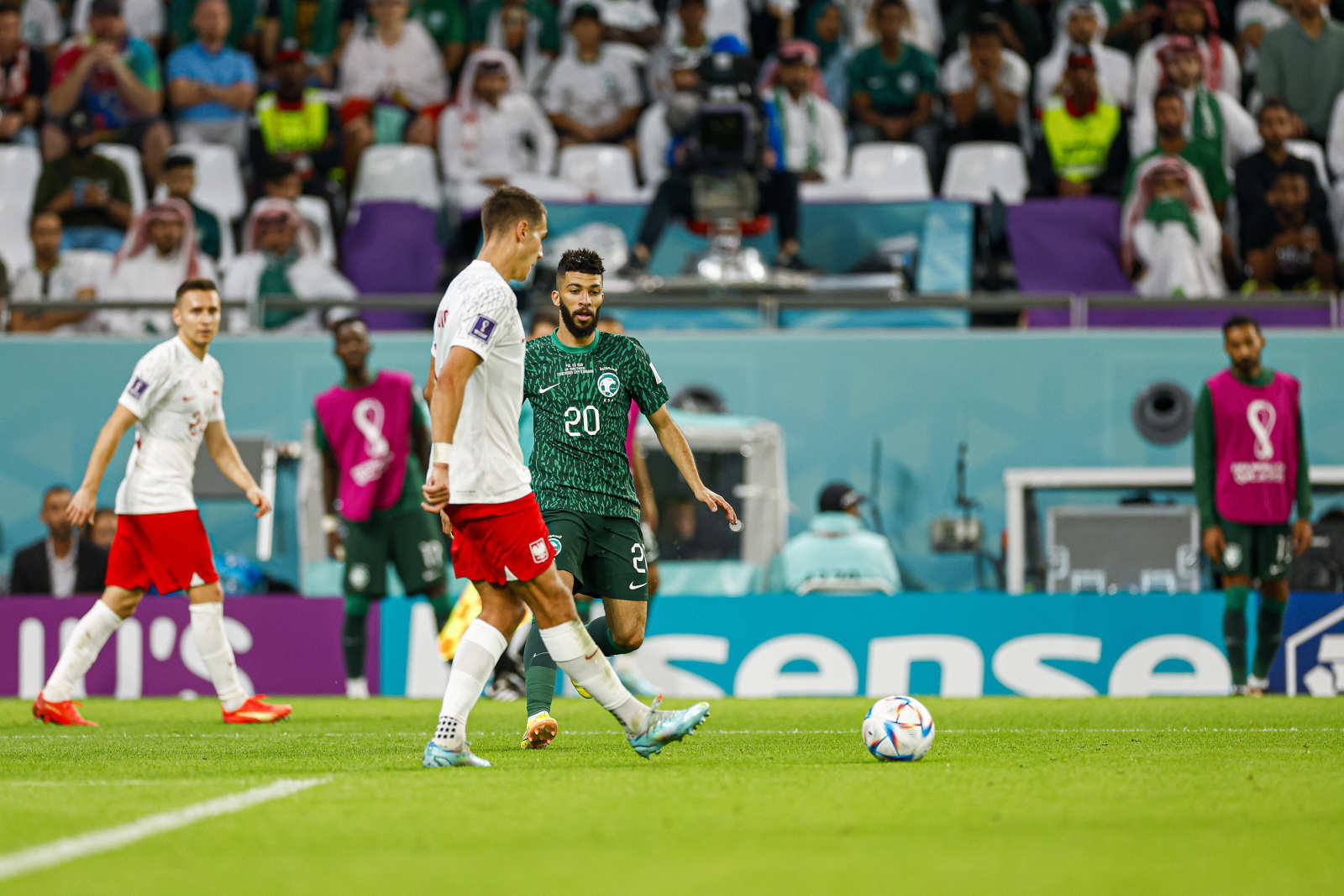 莱万落泪,莱万41球打破盖德穆勒纪录