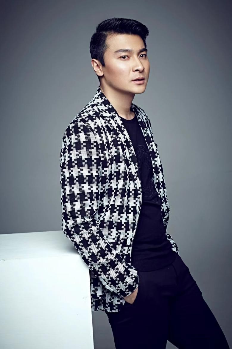 演员贺刚的视频,贺刚演员采访