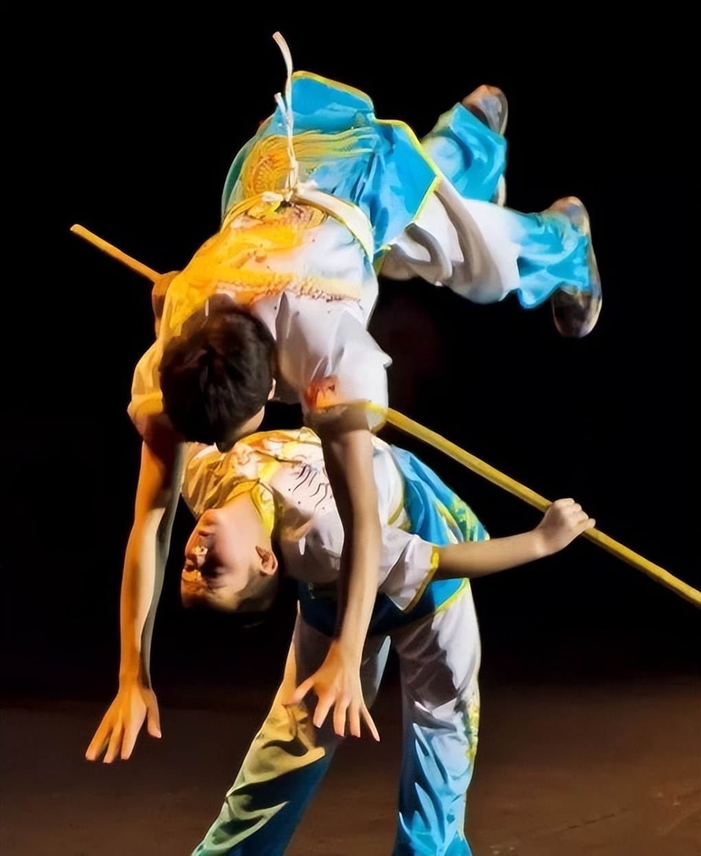 打卡超大萌兔、放水灯……纺织谷上元市吉超多惊喜等你来发现！