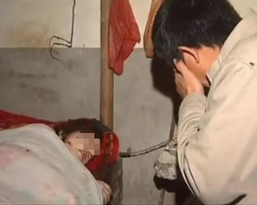 四川10岁怪病长蛆小女孩今年现状,少年患罕见怪病晚上死亡