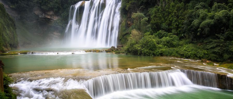 瀑布一泻千里的壮观景象,大自然奇观的十大瀑布