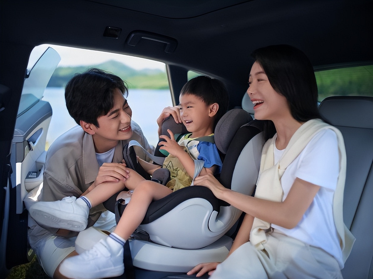 极氪电池政策,极氪即将发布首款自研电池数据