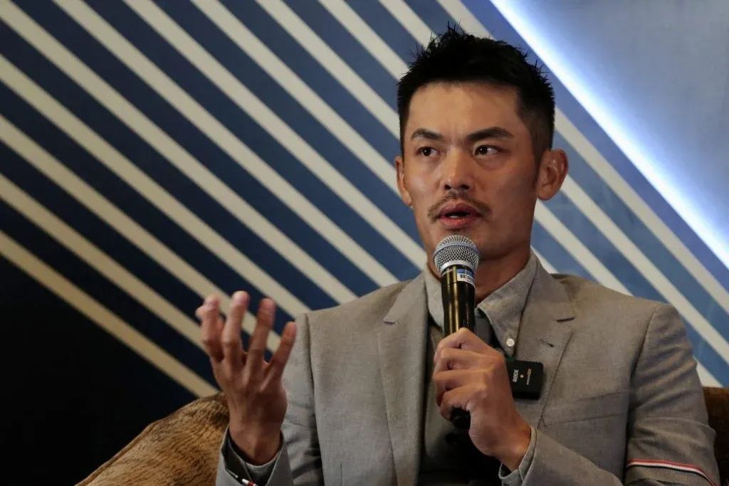 李诗沣vs李宗伟,林丹说李宗伟三次银牌是传奇