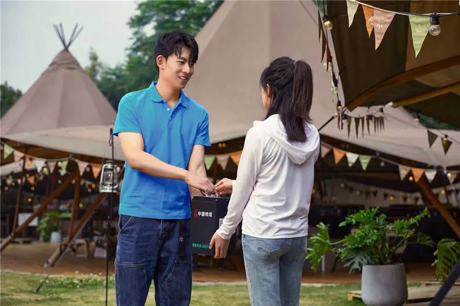 鎴峰闇茶惀鍏呯數鐢垫簮鍝佽儨,鍝佽儨闇茶惀鐢垫簮