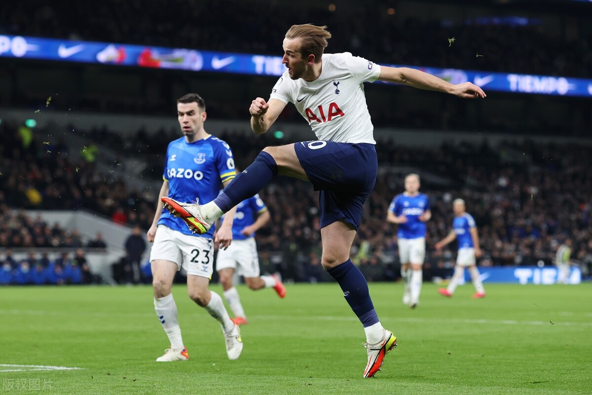 曼联vs诺丁汉c罗,c罗诺丁汉森林