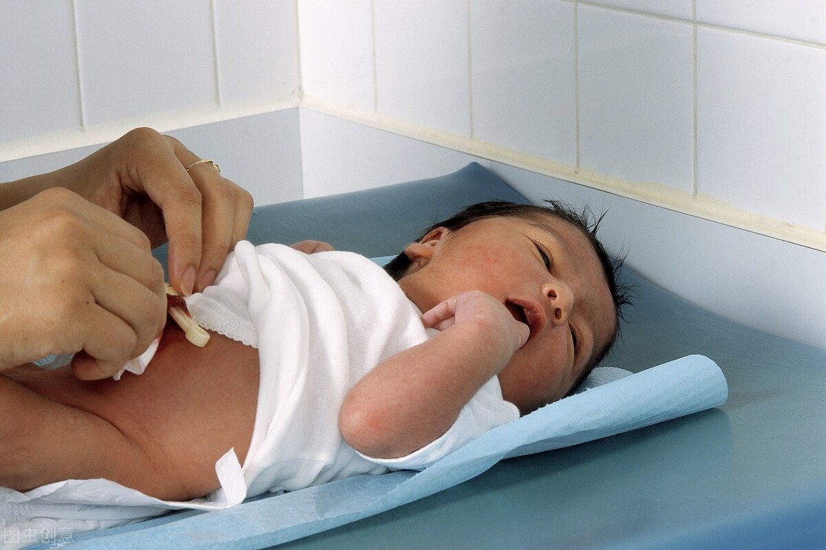 新生儿护理技巧沐浴,新生儿护理知识大全怎样洗澡