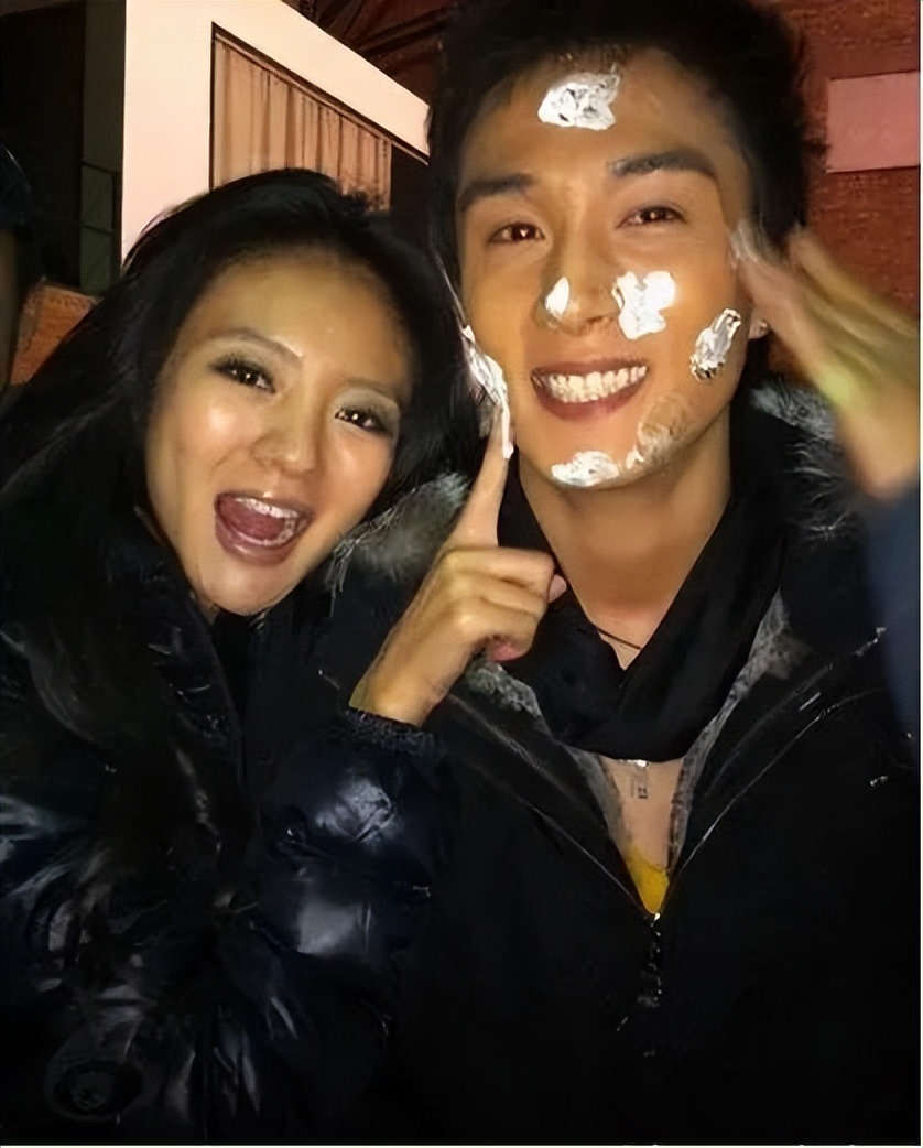 戚薇香水抵北京一套房完整视频,戚薇的香水真的能换一套房吗