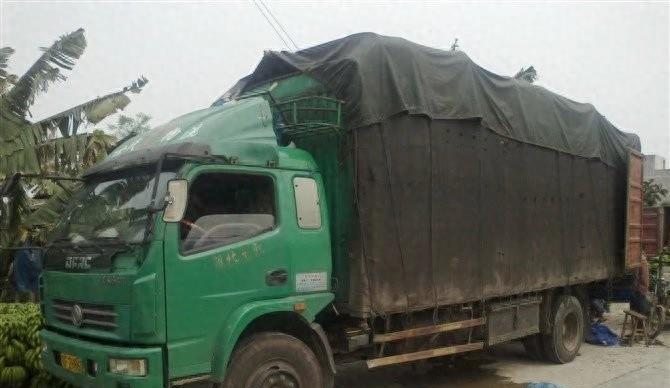 富士康打过工,做生意亏10万,32岁开卡车,依然笑对生活