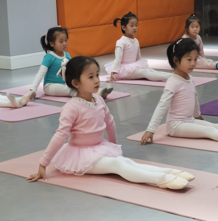 全国铁道兵战友通讯录,铁道兵战友网女兵图片