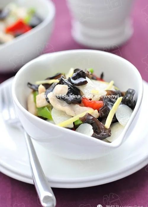 秋天适合吃润燥的青菜,秋吃三白