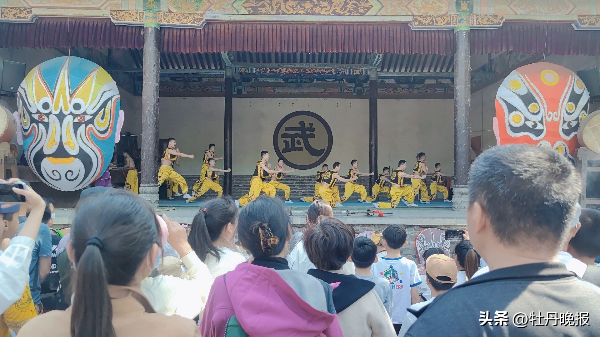 缤彩纷呈是什么,缤彩纷呈烟花