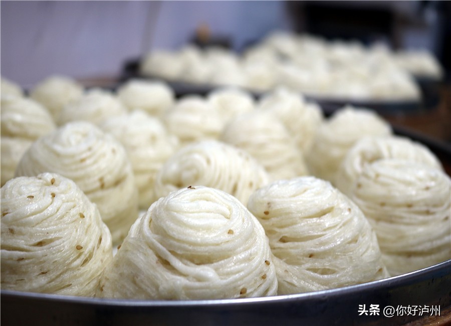 花卷是糕点吗,花卷是面包吗