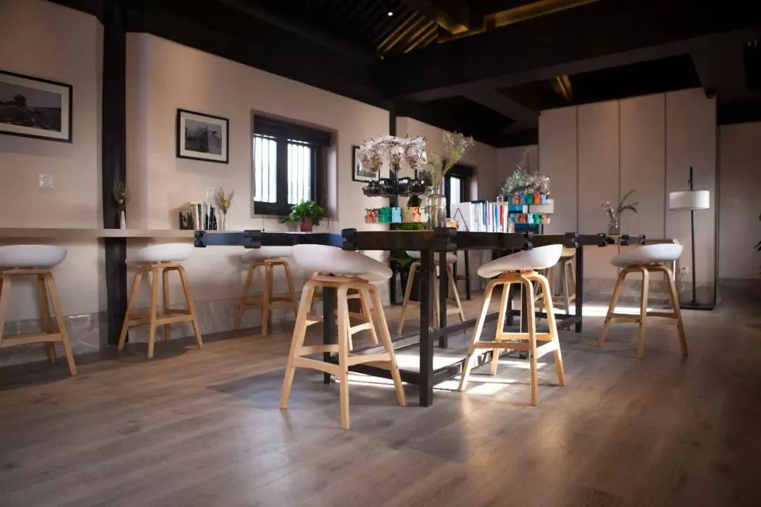 世界读书日与书结伴,世界读书日徜徉书境沐浴灵魂