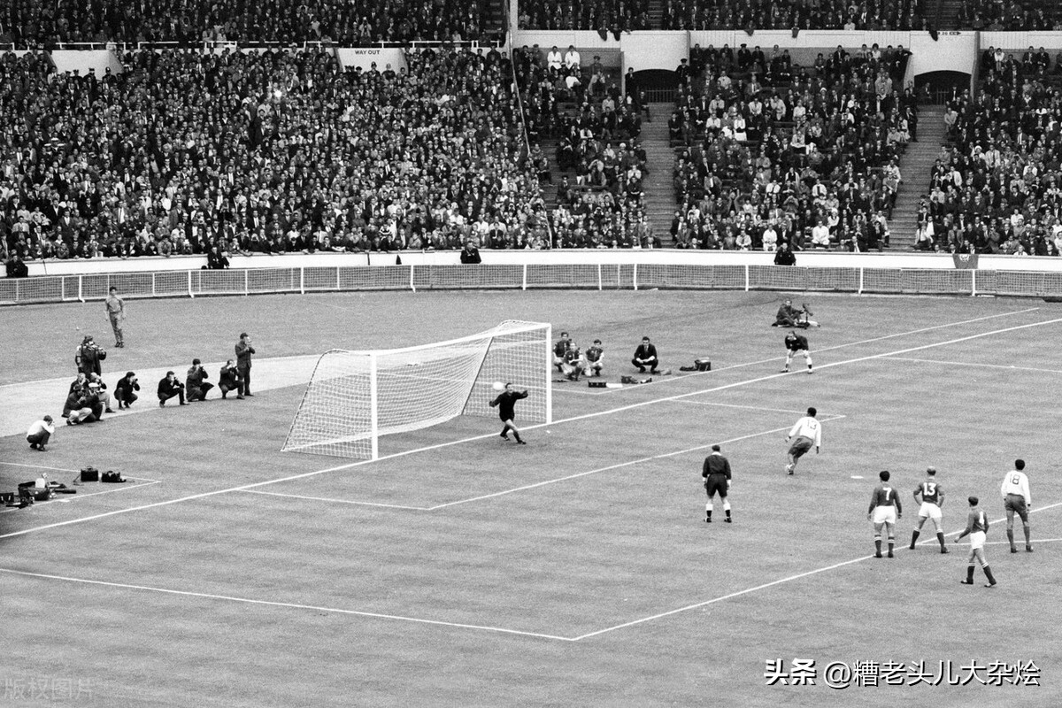 日耳曼战车2014对巴西,巴西大学生足球夺冠