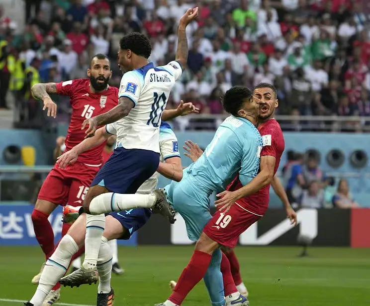 伊朗换人,伊朗换6人