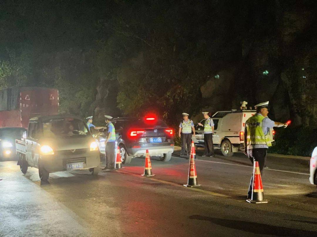 喝完酒后多久可以开车不属于酒驾,酒后几小时能开车不算酒驾