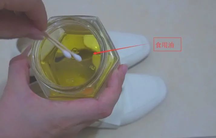 穿鞋避免皮鞋折痕的妙招,新皮鞋穿几次就有折痕