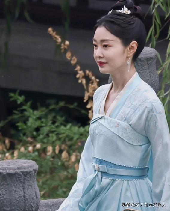 宋轶眼袋,万茜宋轶