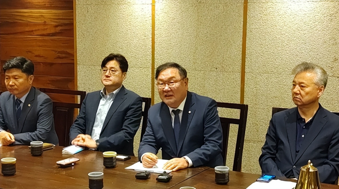 韩国总统尹锡悦访日外交,中韩会晤尹锡悦