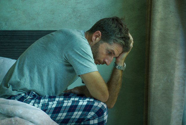 三十二岁,摊牌了!为了生活,我去“水果代工厂”拧螺丝了