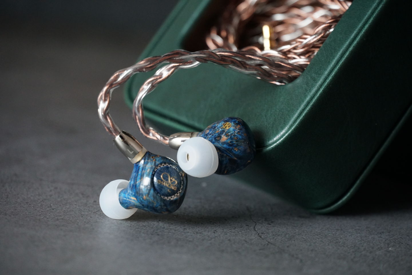 想起哪个就写哪个：2022上半年，中国市场高音质耳机观察与图鉴