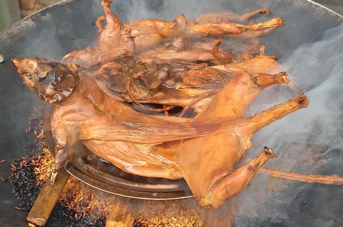 地方奇葩特色美食集锦,这些地方特色美食你吃过哪几样