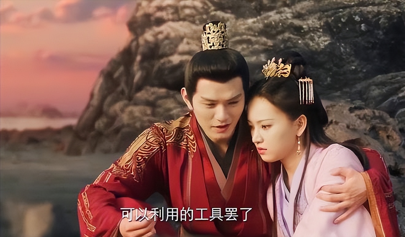 武大校花饰演最恶毒女配，作恶太多终食恶果，杀了情人后自杀