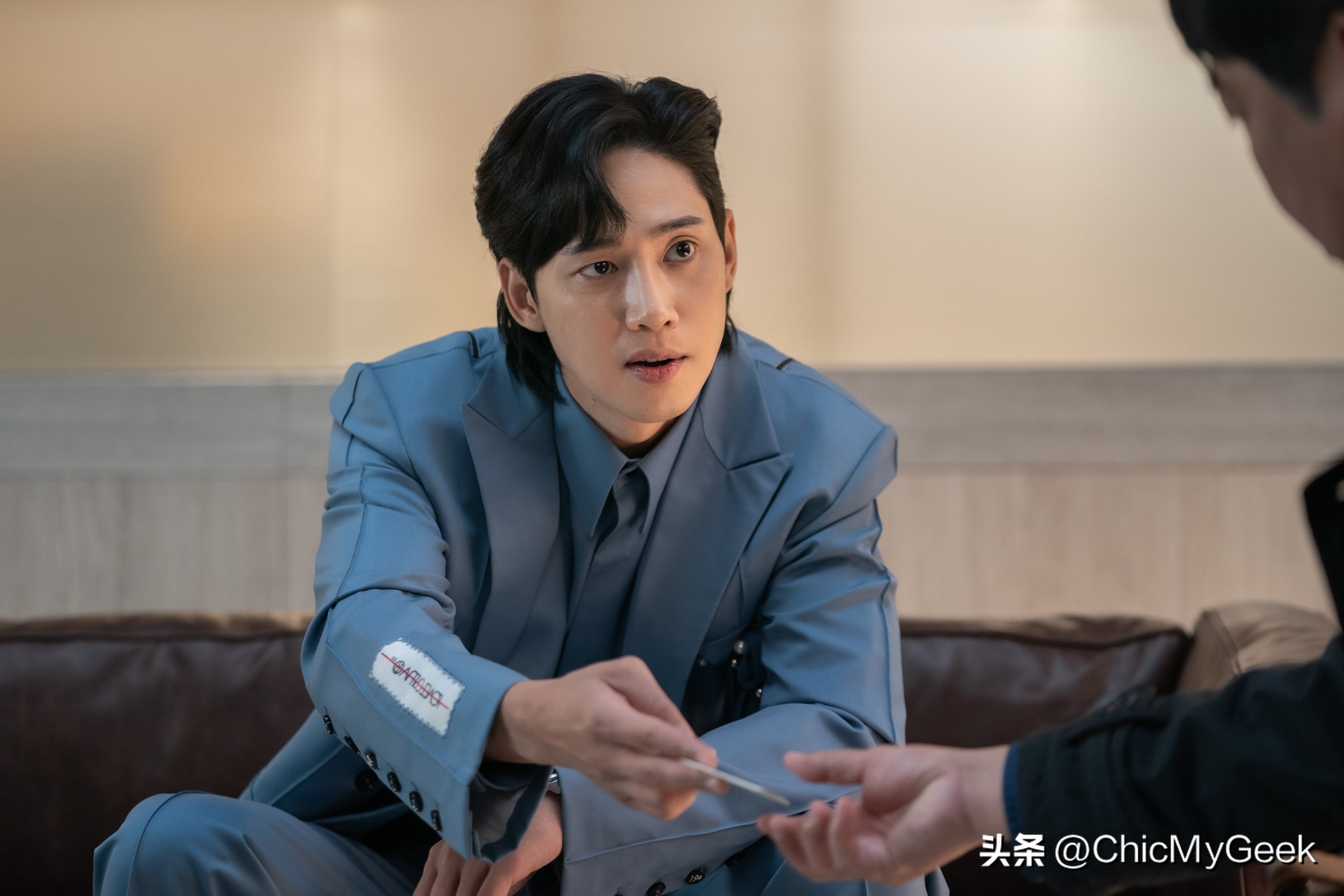 暗黑荣耀2结局,暗黑荣耀二大结局是什么