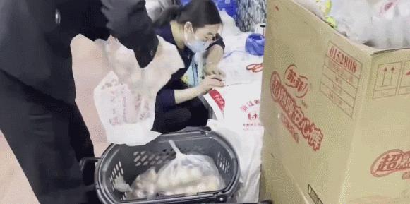 中国邮政承载希望和梦想,我深深感受到了中国的强大