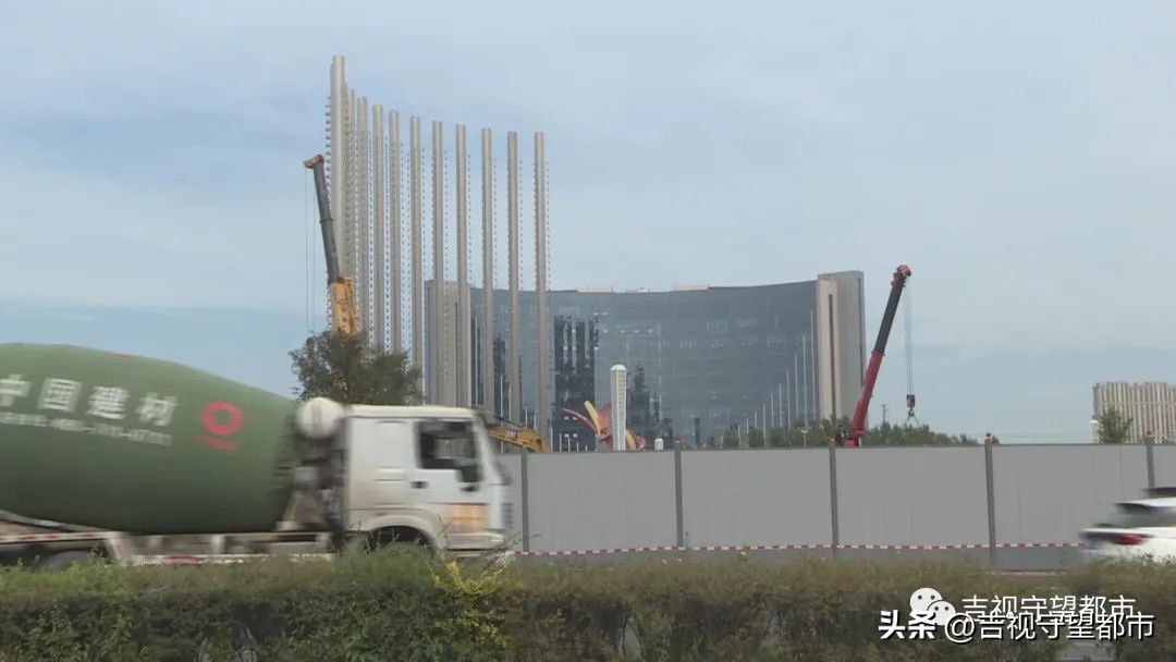 世纪广场21根巨柱被拆除,世纪广场21根柱子被拆除