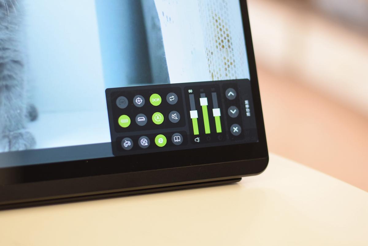 笔记本屏幕太小办公难受,笔记本电脑太小想连个显示屏