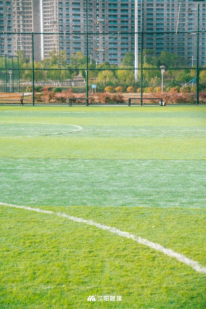 到汉阳踢球，512G的胃还不够用！