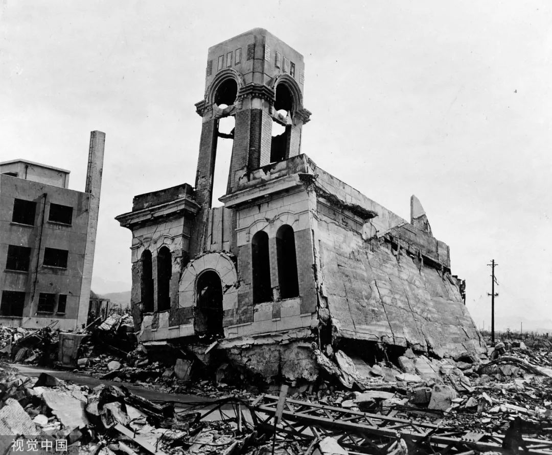 乔布斯的黑色毛衣，他只收了175美元