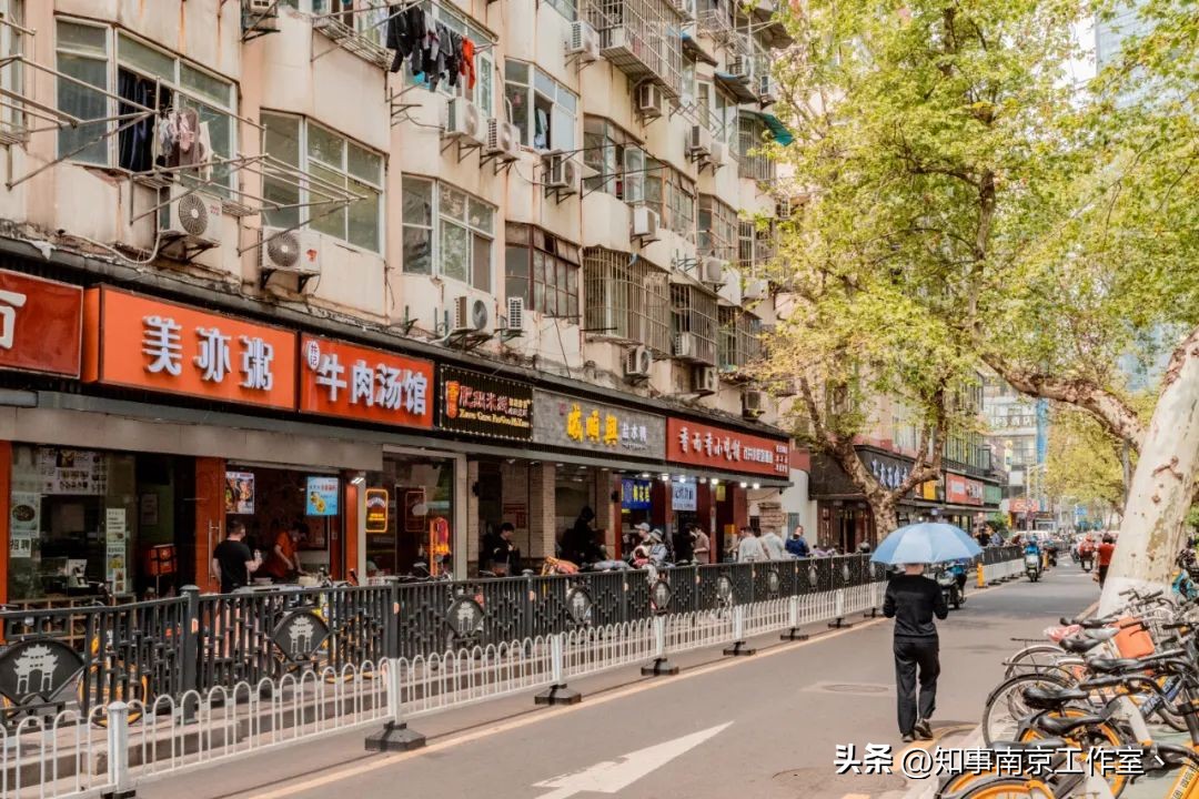 南京新街口明瓦廊美食皮肚面,南京明瓦廊美食推荐必吃