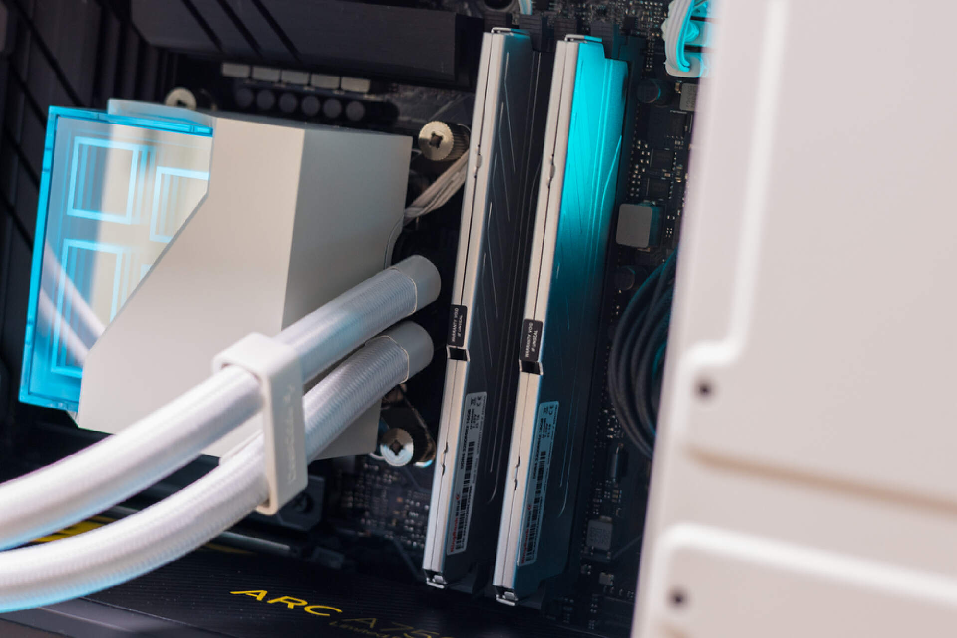 matx机箱和itx机箱对比,itx主机和matx主机哪个好