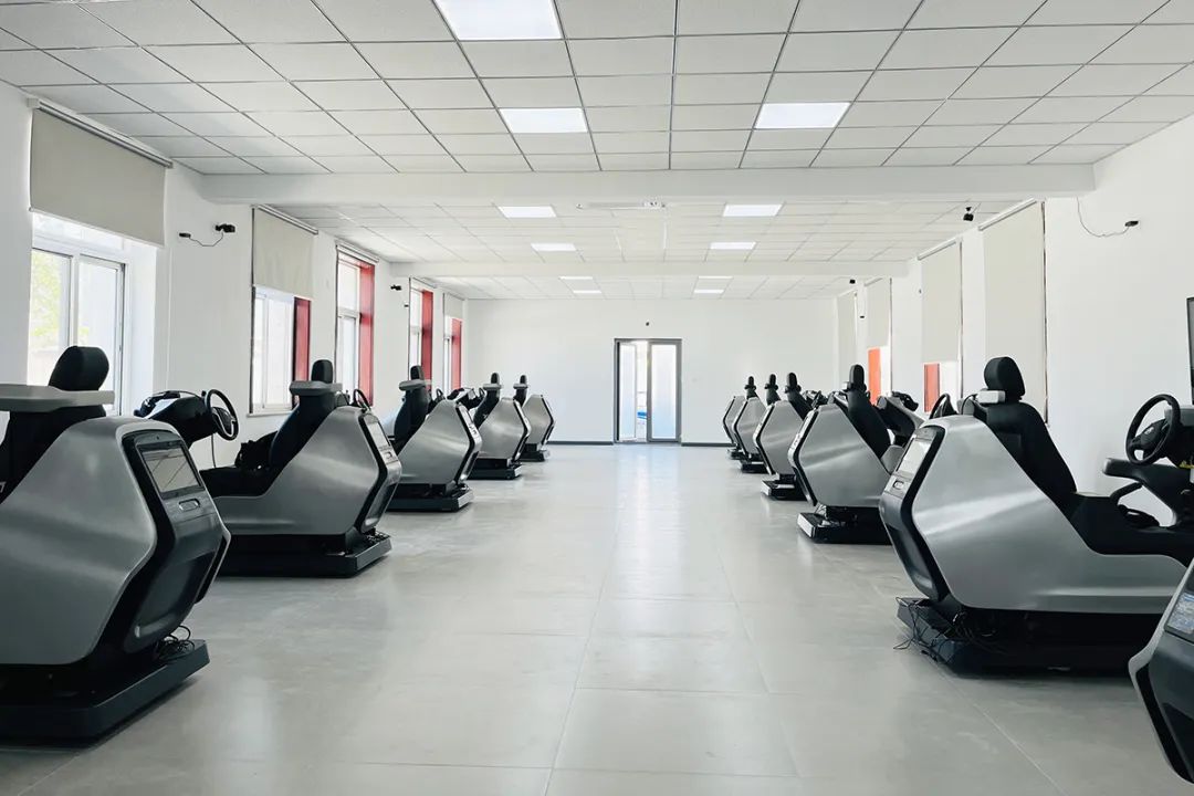 室内智能模拟器学车,空调房模拟练车