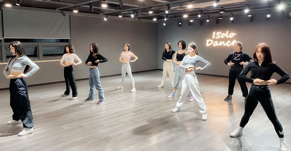 学舞蹈的肩硬怎么办,如何练习舞蹈的力量感