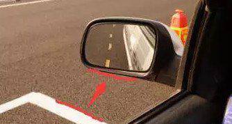 科目二倒车入库过程中压线扣分吗,科目二倒车入库反光镜压线合格吗