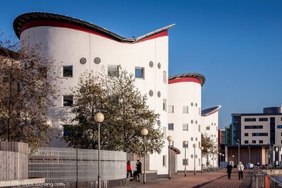 新加坡英国伦敦大学本科几年,英国东伦敦大学申请条件