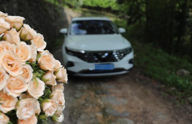 捷达vs5油耗表显示百公里10.6个油,捷达vs51.4t自动挡油耗和落地价